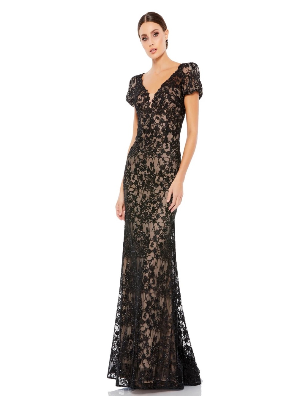 Mac Duggal Lace Plunge Neck
Short Sleeve Trumpet Gown Size 14